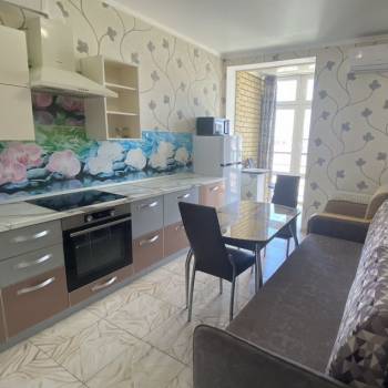 Сдается 1-комнатная квартира, 42 м²