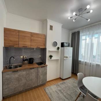 Продается 1-комнатная квартира, 36 м²