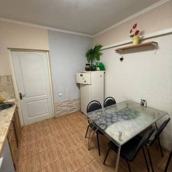 Сдается 2-х комнатная квартира, 78 м²