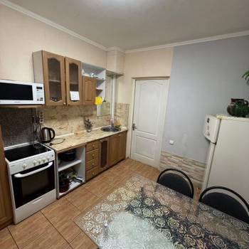 Сдается 2-х комнатная квартира, 78 м²