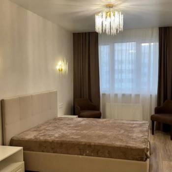 Сдается 1-комнатная квартира, 43 м²