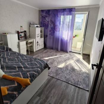 Продается 3-х комнатная квартира, 80,9 м²