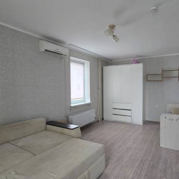 Продается 1-комнатная квартира, 38 м²