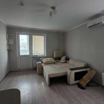 Продается 1-комнатная квартира, 38 м²