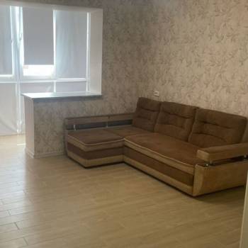 Продается 1-комнатная квартира, 46 м²