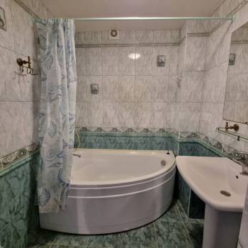 Продается 3-х комнатная квартира, 108,9 м²