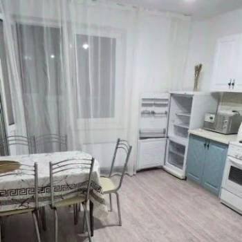 Сдается 2-х комнатная квартира, 60 м²