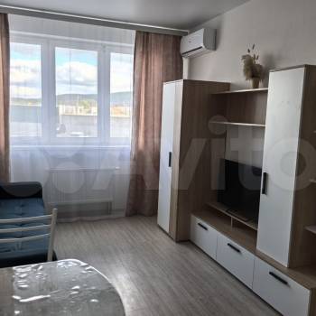 Сдается 1-комнатная квартира, 40 м²