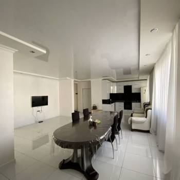 Продается 3-х комнатная квартира, 120 м²