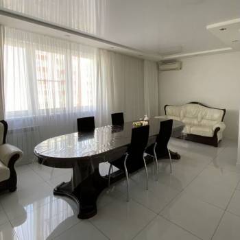 Продается 3-х комнатная квартира, 120 м²