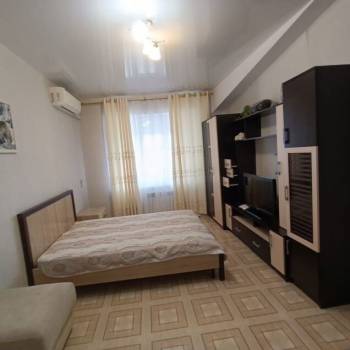 Продается 1-комнатная квартира, 38 м²