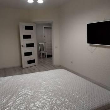 Продается 1-комнатная квартира, 43 м²