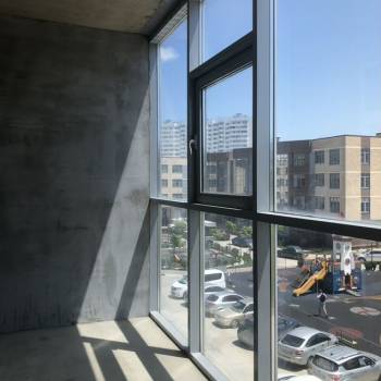 Продается 1-комнатная квартира, 53 м²