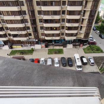 Продается 1-комнатная квартира, 42 м²