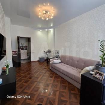 Продается 1-комнатная квартира, 40 м²