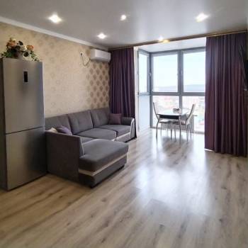 Продается 1-комнатная квартира, 53 м²