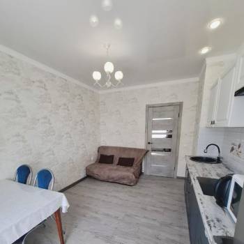 Продается 1-комнатная квартира, 50 м²