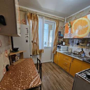 Продается 1-комнатная квартира, 32 м²
