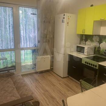 Сдается 1-комнатная квартира, 38 м²