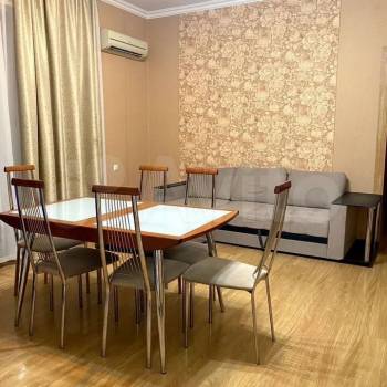 Сдается Многокомнатная квартира, 130 м²