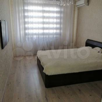Продается 1-комнатная квартира, 49 м²