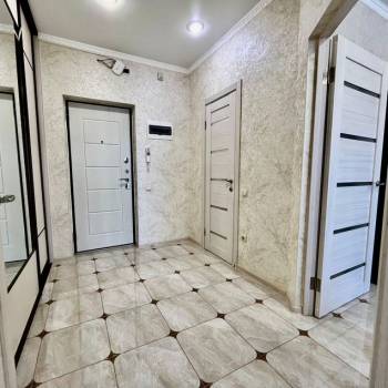 Продается 1-комнатная квартира, 49 м²