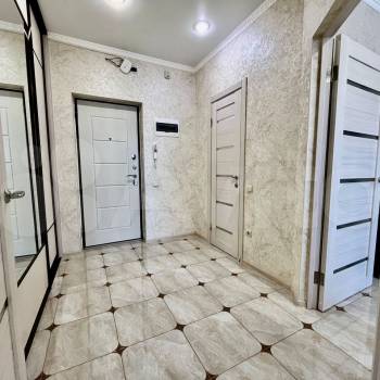 Продается 1-комнатная квартира, 49 м²