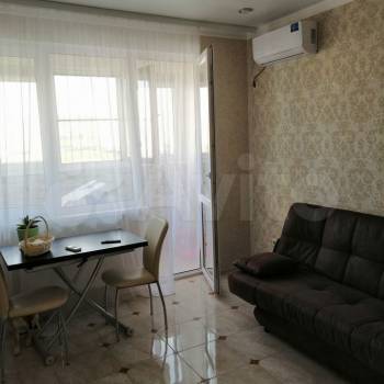 Продается 1-комнатная квартира, 49 м²