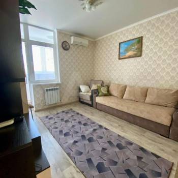 Сдается 1-комнатная квартира, 40 м²