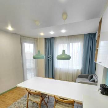 Продается 1-комнатная квартира, 58 м²