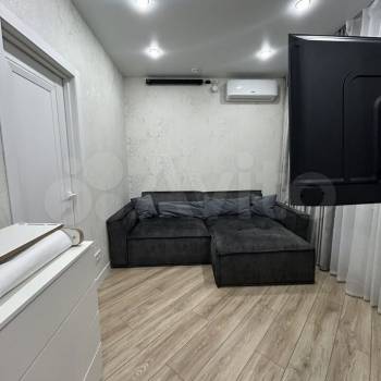 Продается 1-комнатная квартира, 40,6 м²