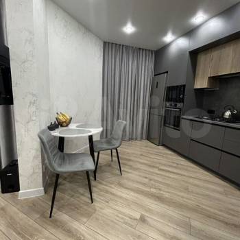 Продается 1-комнатная квартира, 40,6 м²