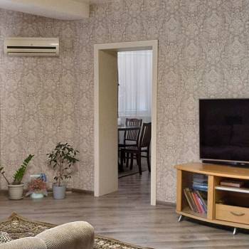 Продается 3-х комнатная квартира, 130 м²