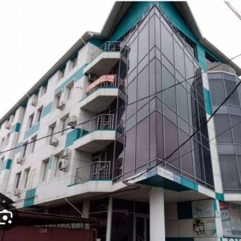 Продается 1-комнатная квартира, 36 м²