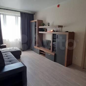 Сдается 1-комнатная квартира, 38 м²