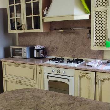 Продается 2-х комнатная квартира, 122 м²