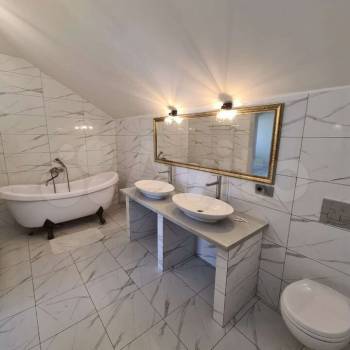 Продается Нежилое помещение, 1200 м²