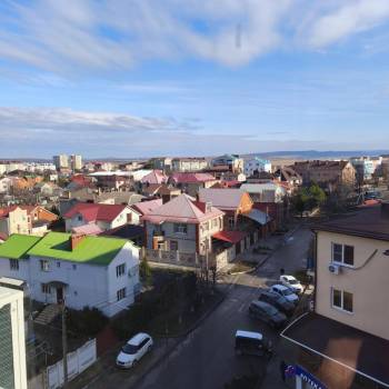 Продается Многокомнатная квартира, 100 м²