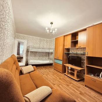 Сдается 1-комнатная квартира, 38 м²