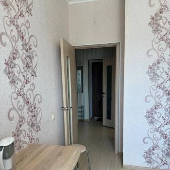 Продается 1-комнатная квартира, 38 м²