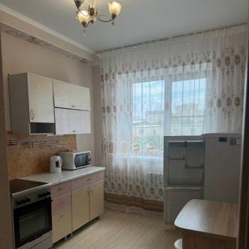 Продается 1-комнатная квартира, 38 м²