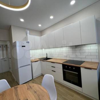 Сдается 1-комнатная квартира, 42 м²