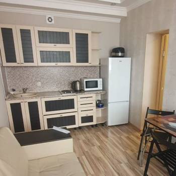 Сдается 1-комнатная квартира, 49 м²