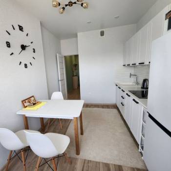 Продается 1-комнатная квартира, 38 м²