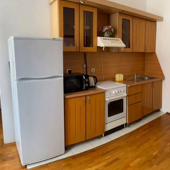 Сдается 1-комнатная квартира, 60 м²