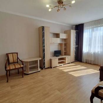 Сдается 1-комнатная квартира, 42 м²