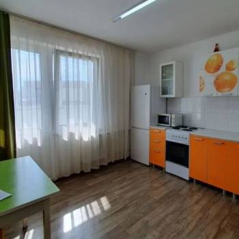 Сдается 1-комнатная квартира, 42 м²
