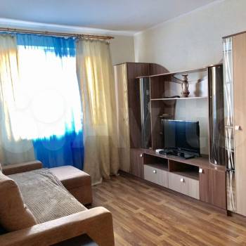 Продается 1-комнатная квартира, 45 м²