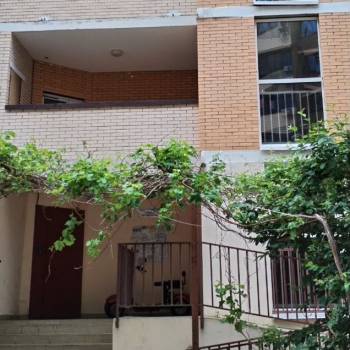 Продается 1-комнатная квартира, 37 м²