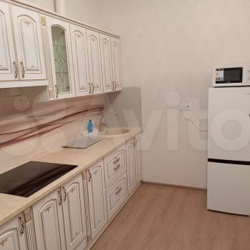 Продается 1-комнатная квартира, 45 м²